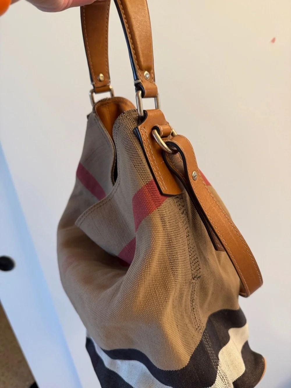Burberry classic canvas